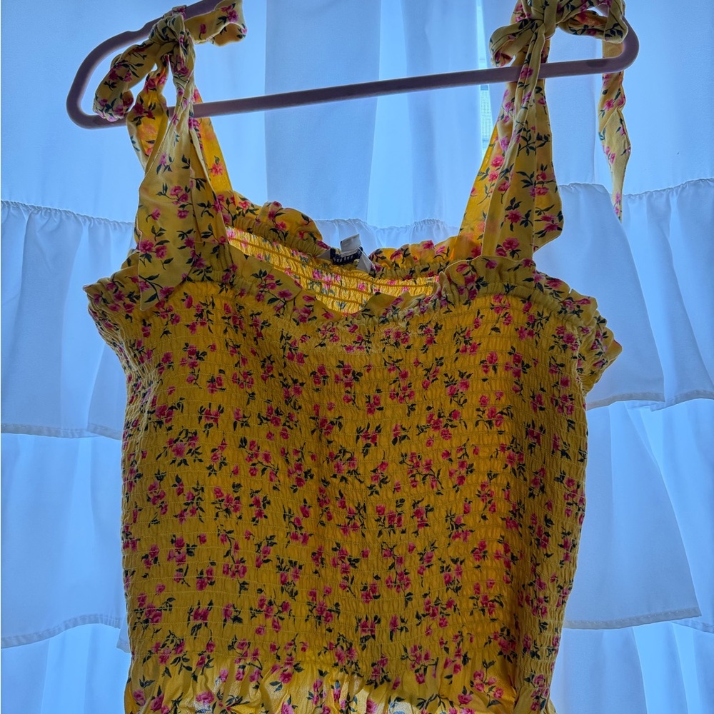 American Eagle Outfitters Yellow Floral Crop Top